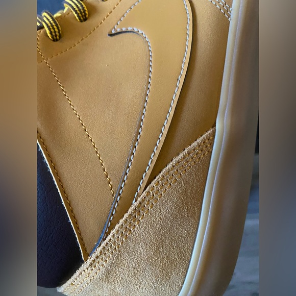 NIKE Men’s Size 11.5
Portmore II Solarsoft Mid Bota Wheat Gum Light Brown - Picture 10 of 16